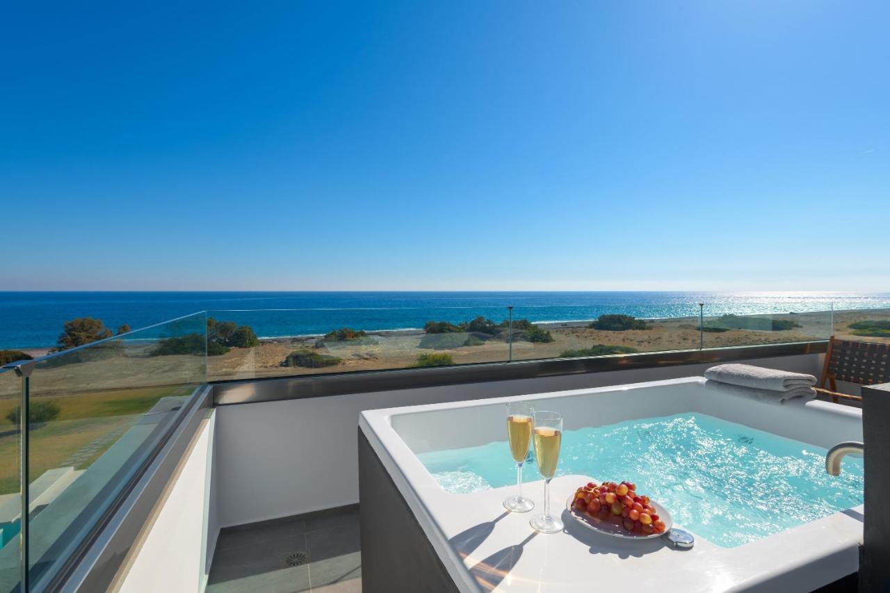 Albatross Front Villa Gennadi