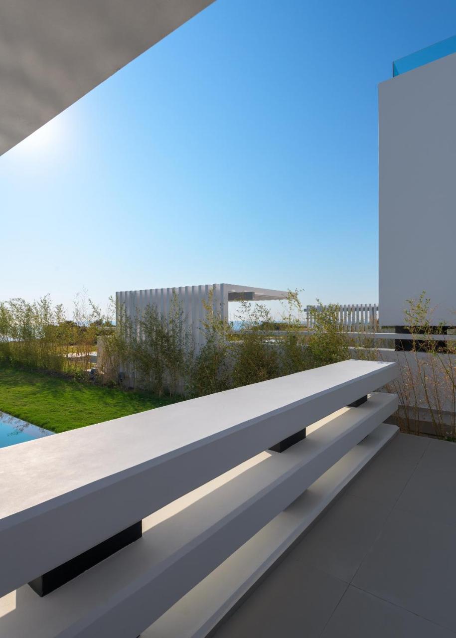 Villa Albatross Front Gennadi