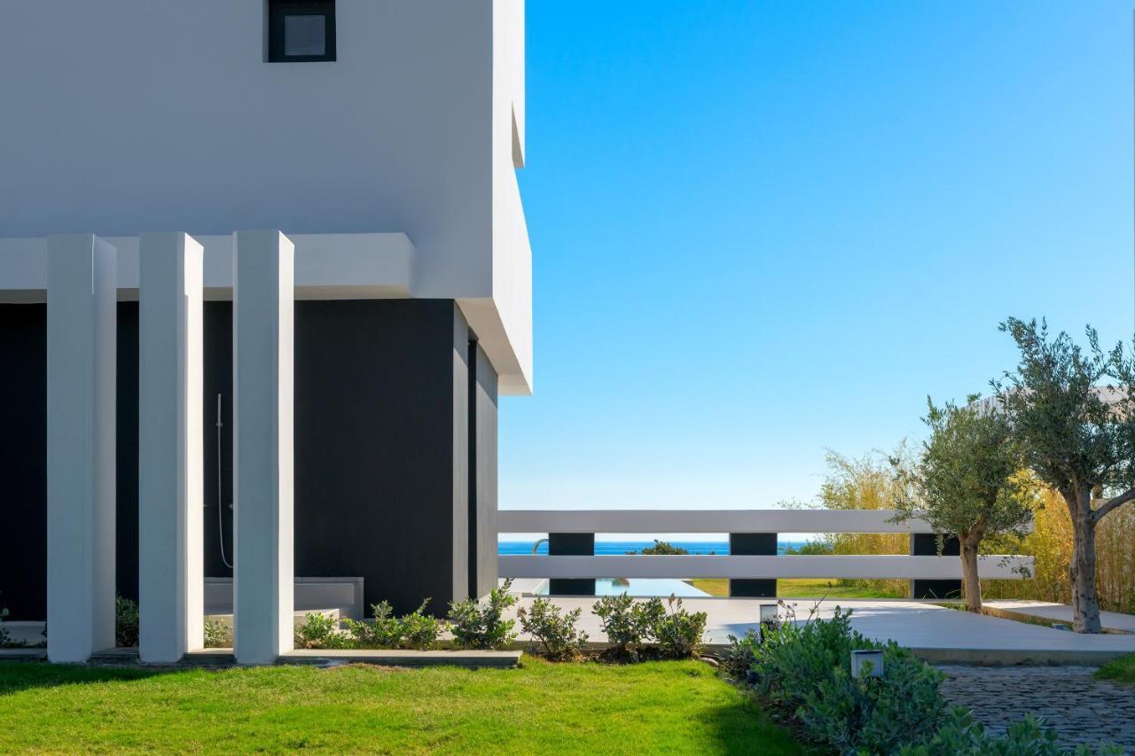 Villa Albatross Front *